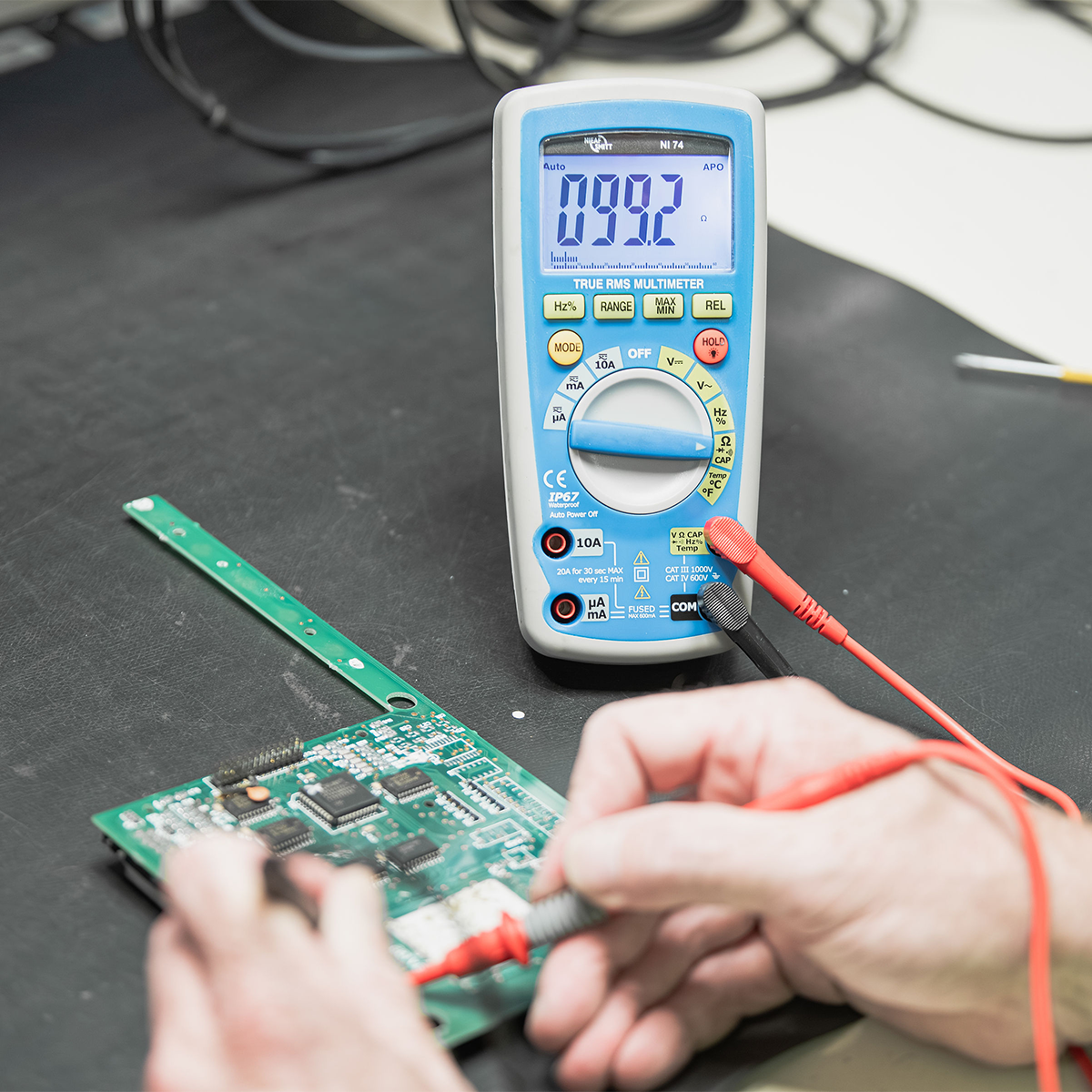 NI 74 True RMS digitale multimeter - Afbeelding 2