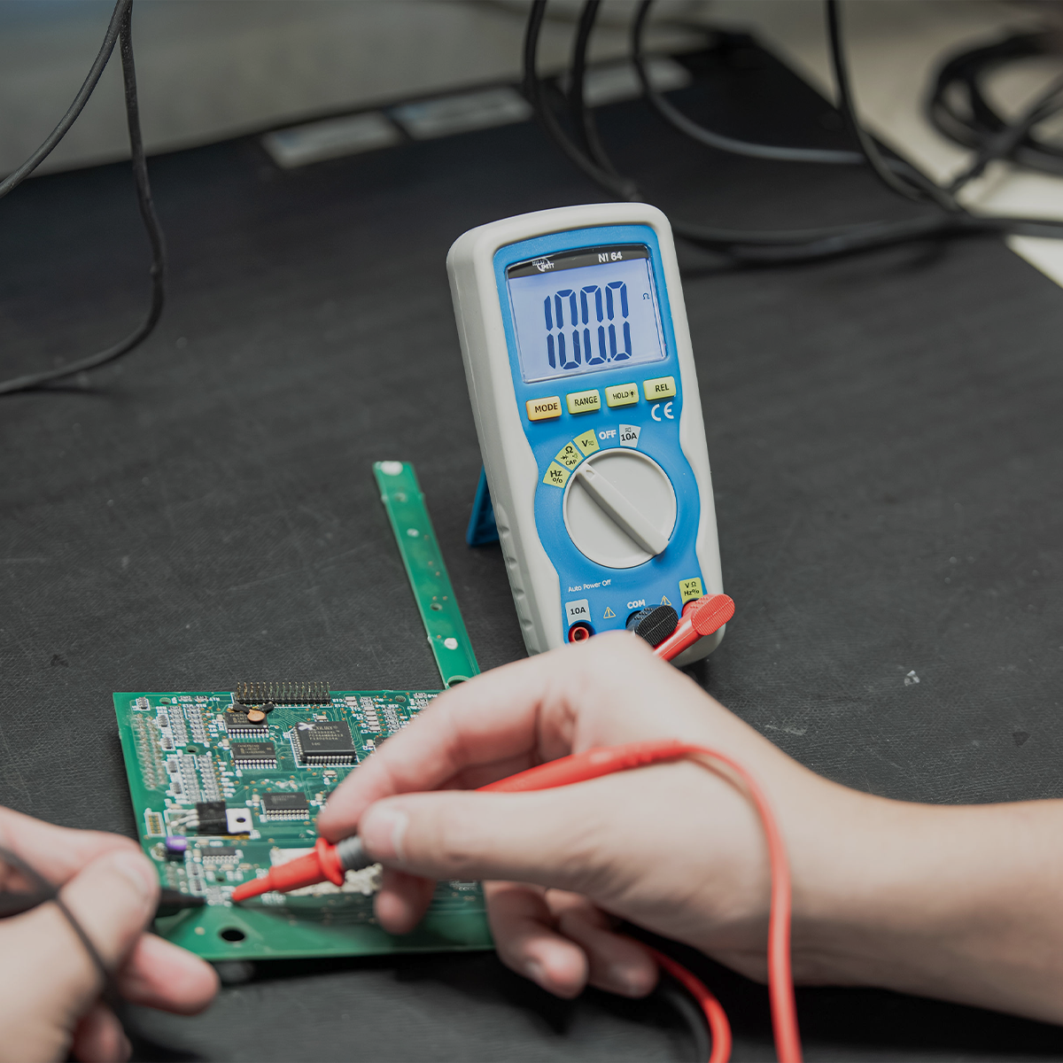 NI 74 True RMS digitale multimeter - Image 2